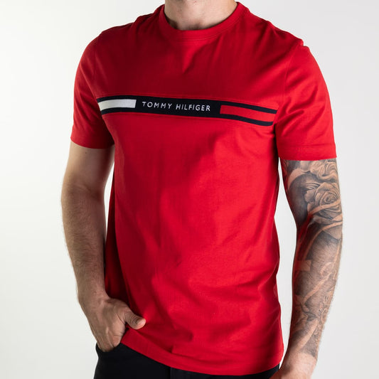 Camiseta Tommy Hilfiger Painel Bordado Vermelha