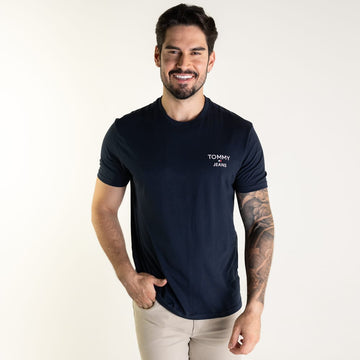 Camiseta Tommy Jeans Badged Embroidery Azul Marinho